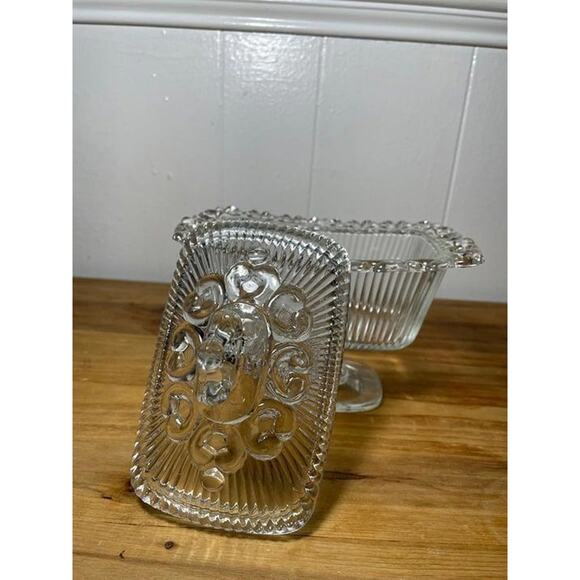 Vintage Indiana Glass Candy/Butter Dish with Lid - Picture 2 of 2